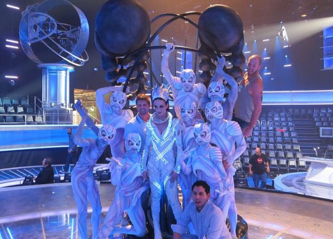 Katy Perry s'illumine encore de LED sur le plateau de American Idol