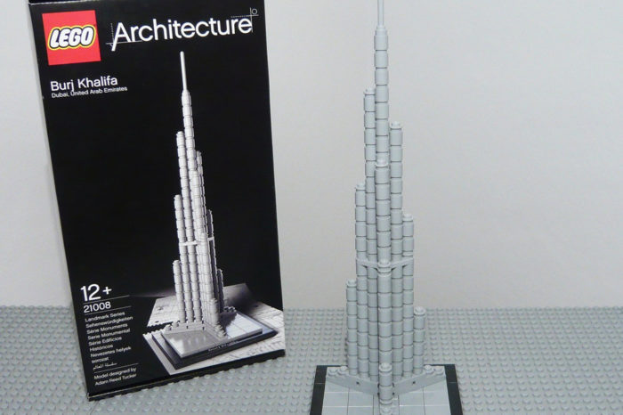 Vidéo : Stop motion de la construction de la tour Burj Khalifa en Lego Architecture