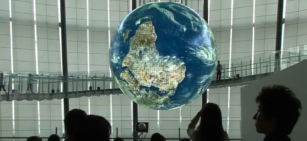 Vidéo : Démonstration de l'écran sphérique OLED géant Geo-Cosmos