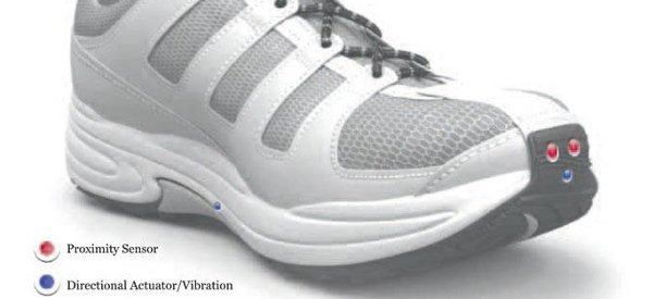Le Chal : Une paire de chaussures haptique pour guider les malvoyants