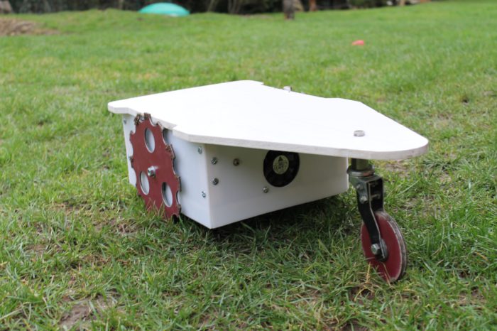 CutFlower : Un Robot Tondeuse autonome propulsé par un Arduino