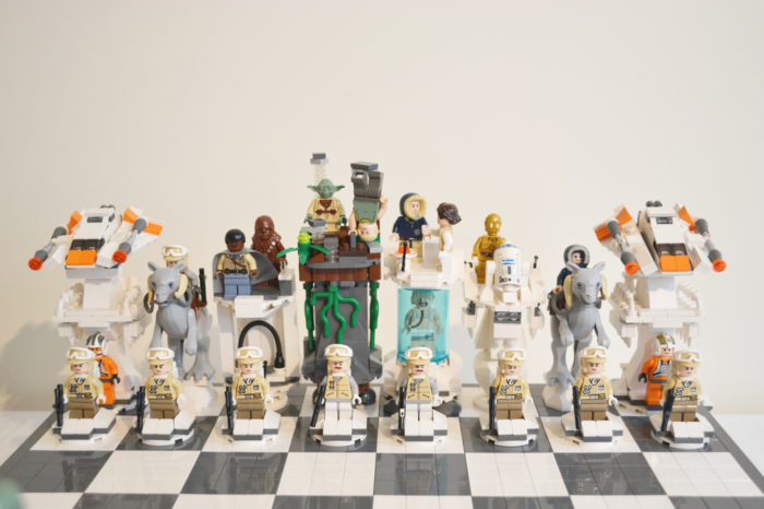 Un échiquier géant sur le thème Star Wars réalisé avec des LEGO