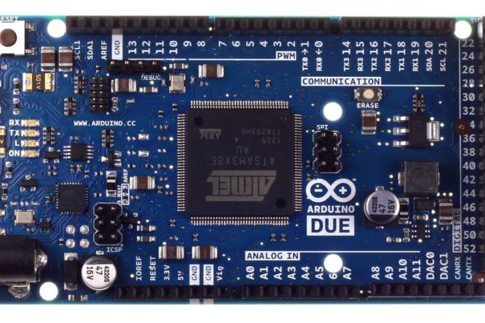 Commercialisation officielle de la carte Arduino DUE