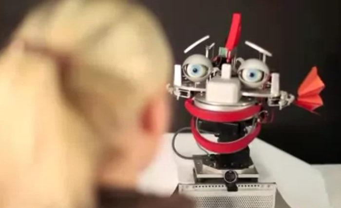 Le robot qui reproduit vos émotions pour améliorer le rapport homme-machine