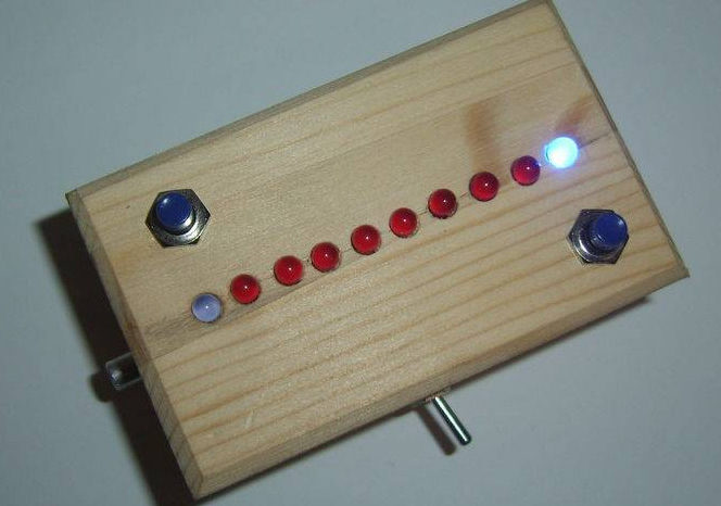 monoPong : Un jeu de Pong à 1 seule dimension réalisé avec des CMOS