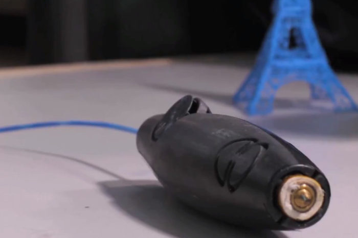 3Doodler : Un stylo pour dessiner ( ou imprimer ) en 3D