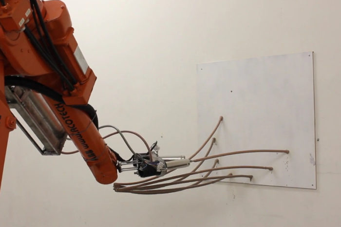Mataerial : Le robot industriel qui imprime en 3D des oeuvres d'art dans les airs