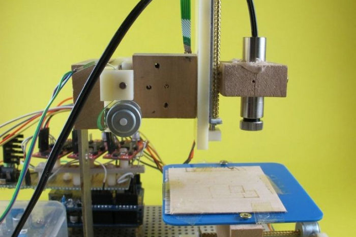 DIY : Une petite machine de découpe laser pour le papier