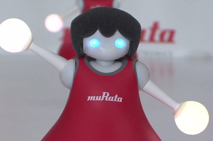 La danse synchronisée des robots Murata Cheerleaders