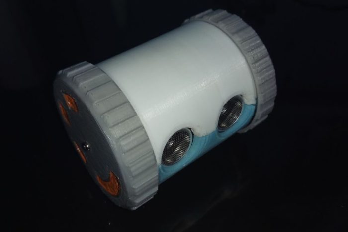 Arduino Can Robot : Un petit robot imprimé en 3D qui évite les obstacles