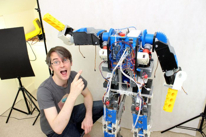 James Bruton décide de rendre le RobotX open-source